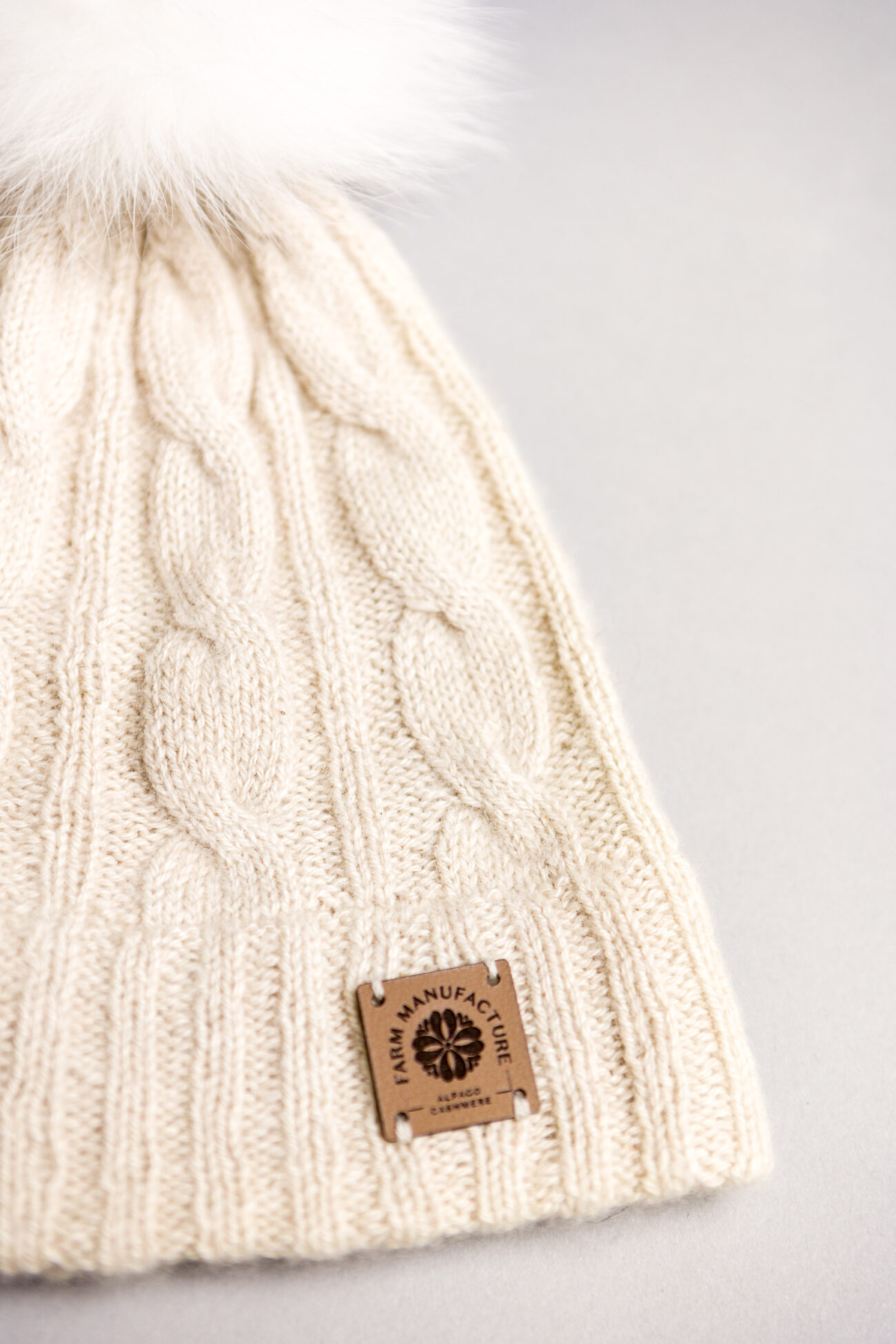 Berretto fiume 100% cashmere lavorato ai ferri