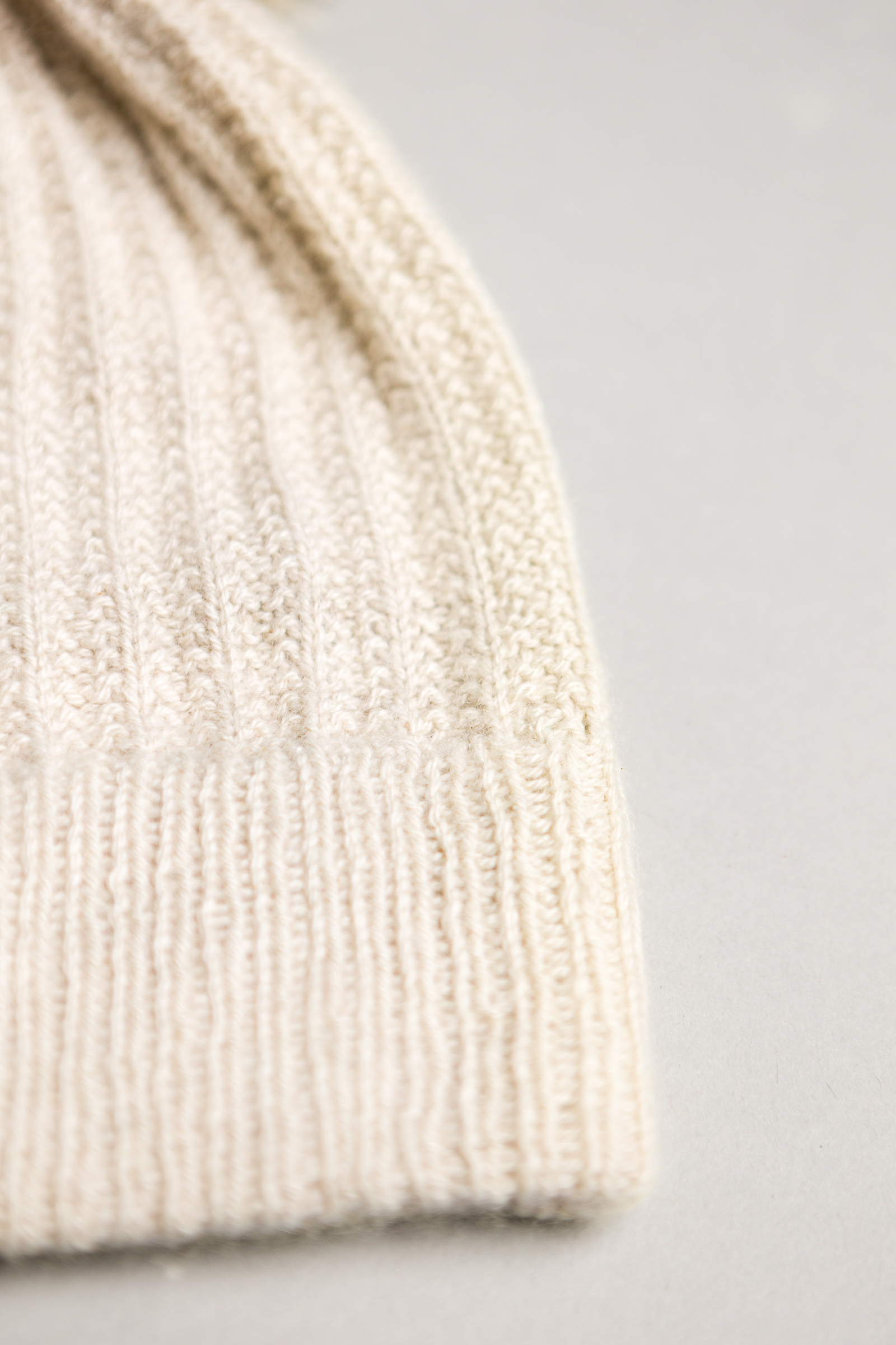 Berretto Sentiero fatto a mano in 100% cashmere