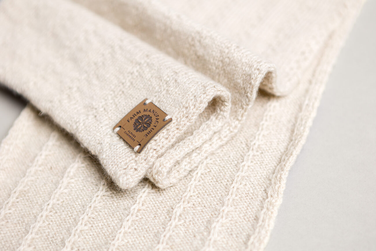 Sciarpa Radici con filato 100% cashmere Sciarpa Radici con filato 100% cashmere